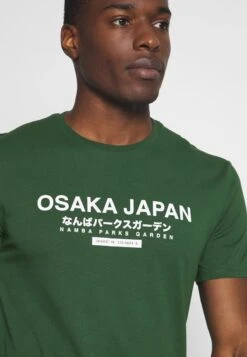 Pier One OSAKA TEE - T-Shirt Print - Green -Pier One 4b25f2d9cd2c4d1e9f57db52739f0ca1