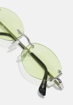 Pier One UNISEX - Sonnenbrille - Green -Pier One 6c5660cb198a4273a5c8fcc982a3d0e1