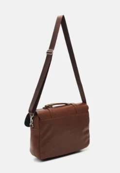 Pier One -Pier One 76a85069c5574b9098b07df35073ff5c