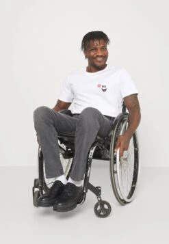 Pier One Jeans Straight Leg - Grey Denim 9 Pier One Jeans Straight Leg - Grey Denim -Pier One aa391ddaeb5b4eb88a37b8d011fe8892