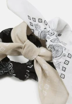Pier One BANDANA UNISEX 3 PACK - Tuch - Black/white/beige -Pier One c2ede95d3e4443e6ac8cd75fce932acc